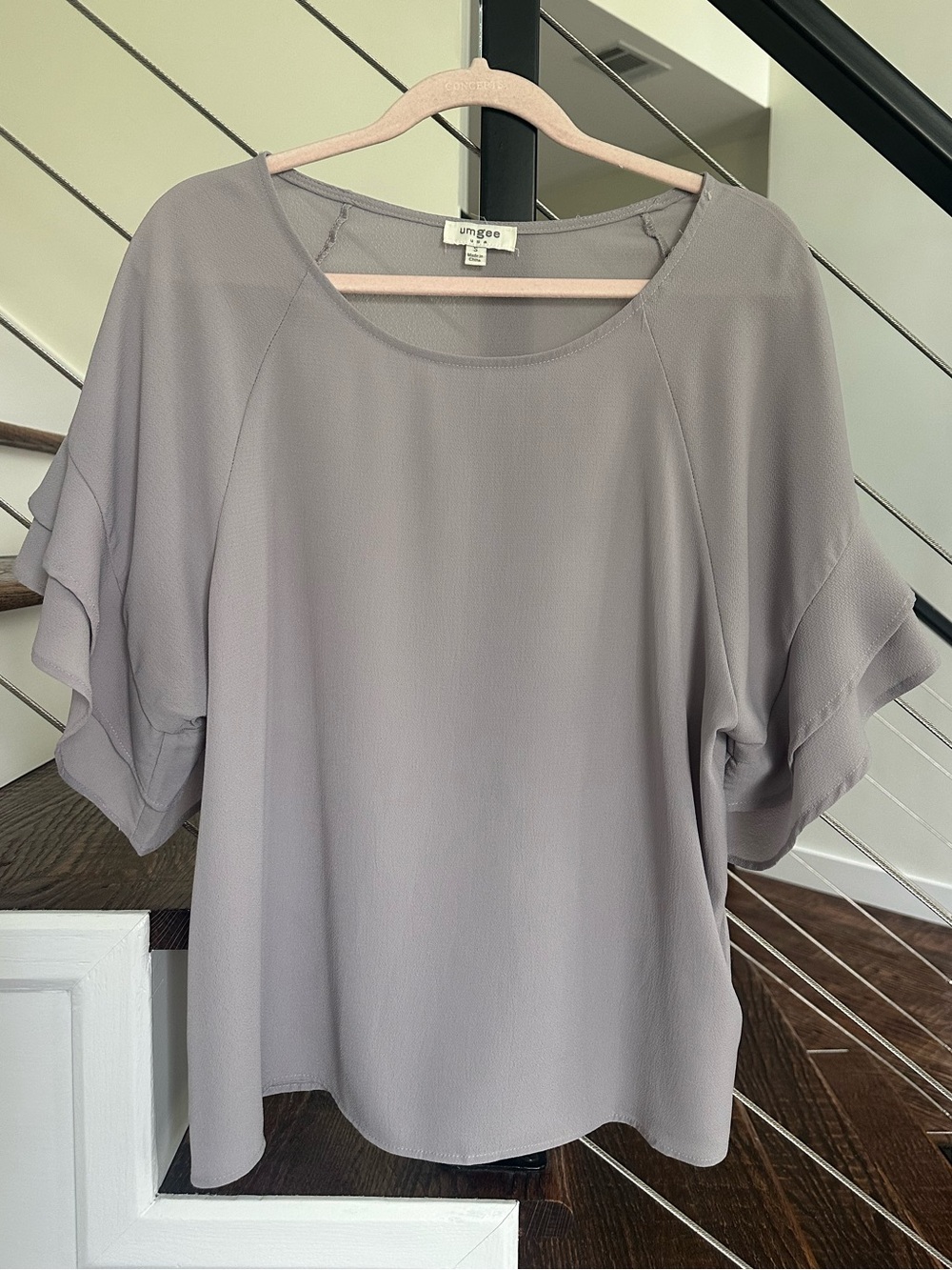 Title: Umgee Ruffle Sleeve Blouse
Gray Flutter Sleeve Top | Size: Small